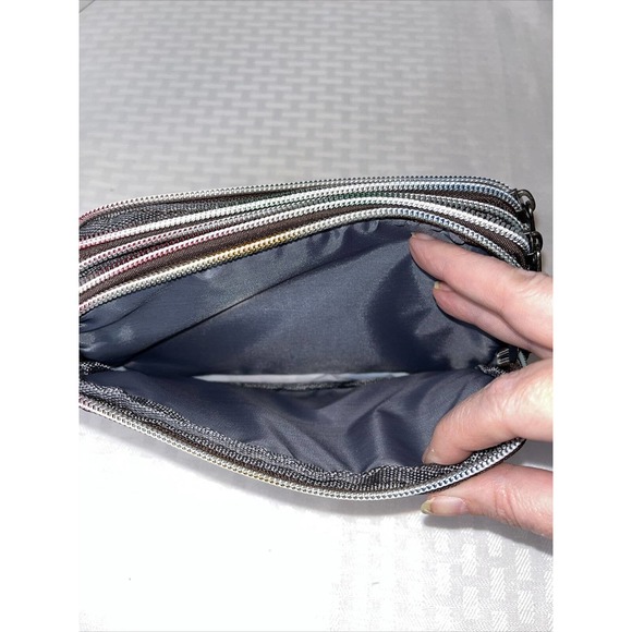 Triple zip wristlet - Picture 4 of 7